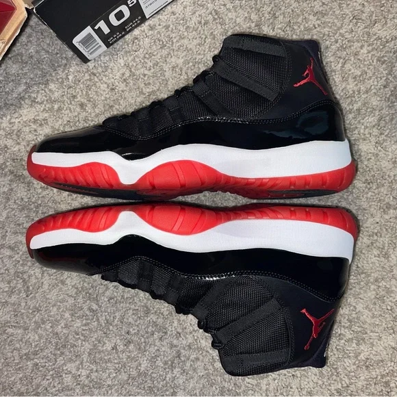 AIR JORDAN RETRO BRED 11 XI NIKE DS WITH BOX AND SHOE HORN ORIGINAL RARE